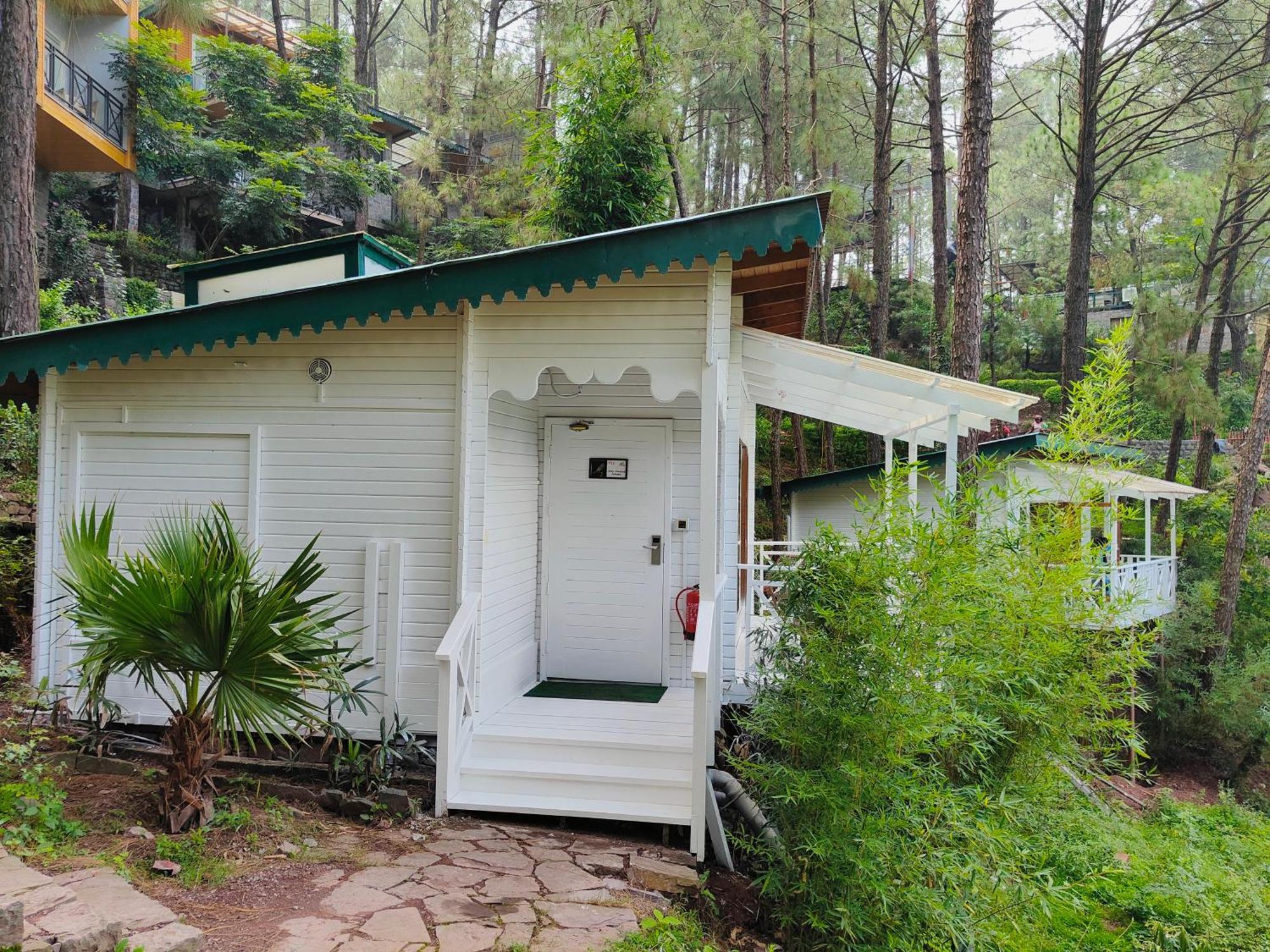 Kasauli Hills Resort Exterior foto